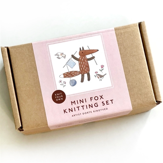 MINI FOX KNITTING SET fra Foxcut Collective